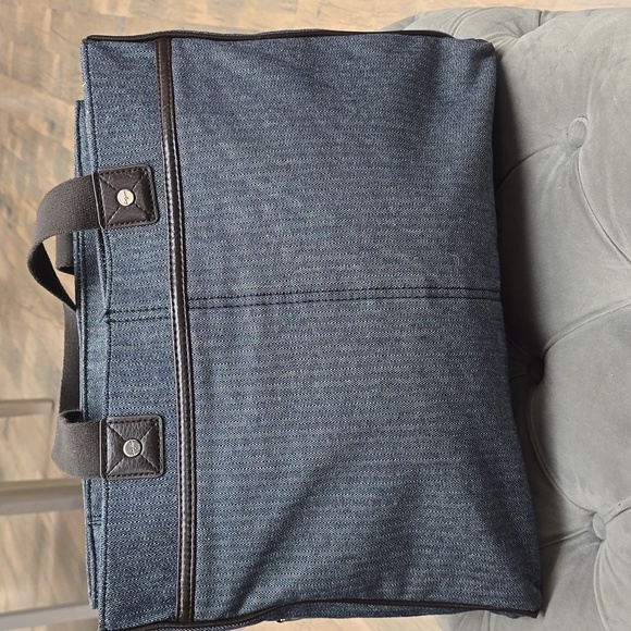 THIRTY-ONE Suite Success Tote in Navy Tweed with Brown Accents - Picture 14 of 17